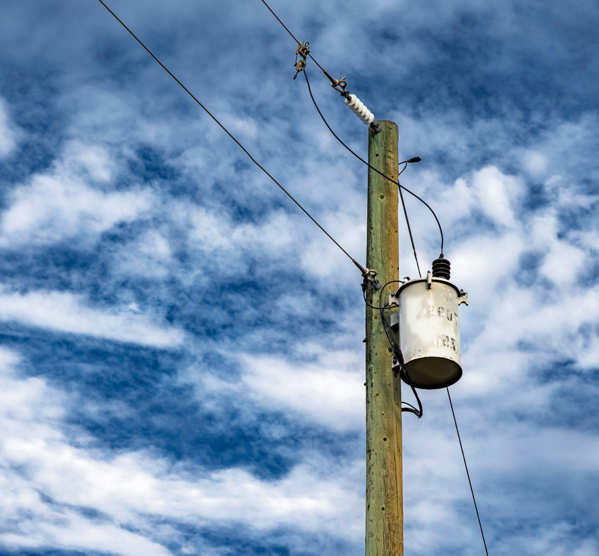 Mains Voltage and Analyzer Specifications