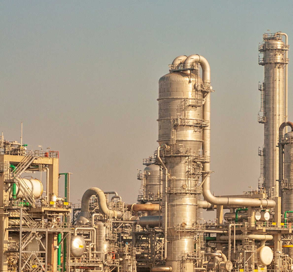 Measuring Water Vapor in Hydrocarbon Streams